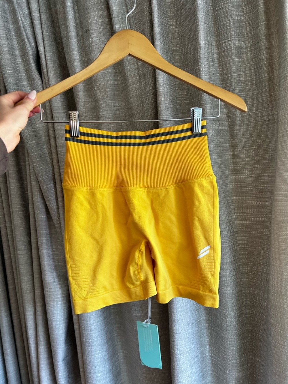 DOYOUEVEN Yellow High-Waist Ribbed Athletic Shorts